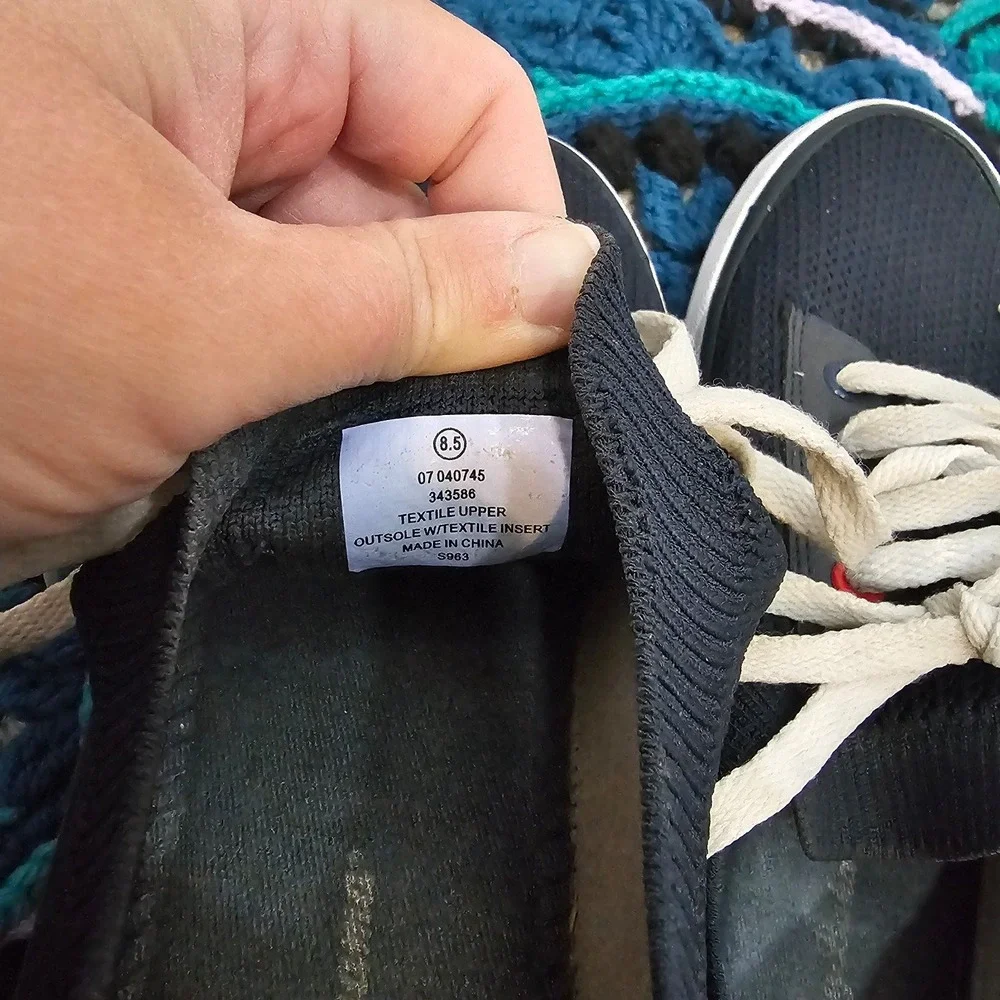 Tommy‎ Bahama Navy Blue Knit Sneakers Men's Size 8.5